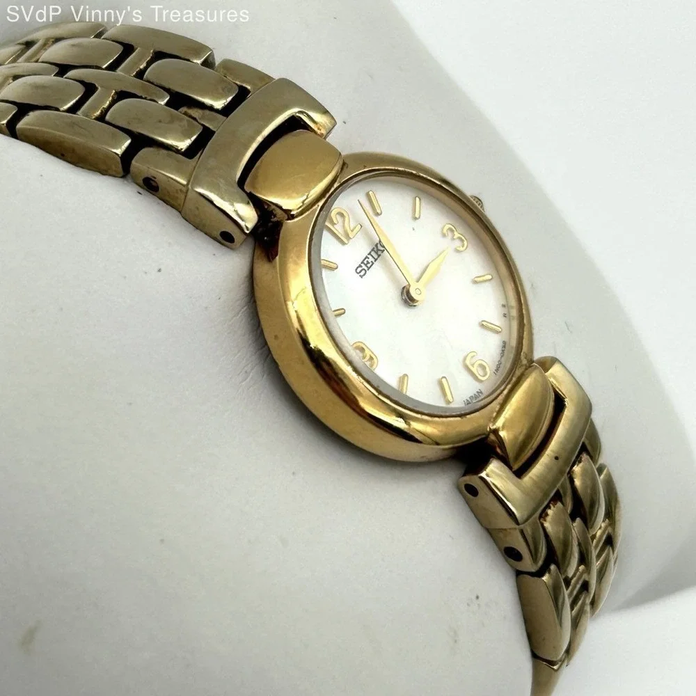 Vintage Seiko Women's Gold Tone Watch Mother of Pearl Dial 1N00-0GR0 Quartz